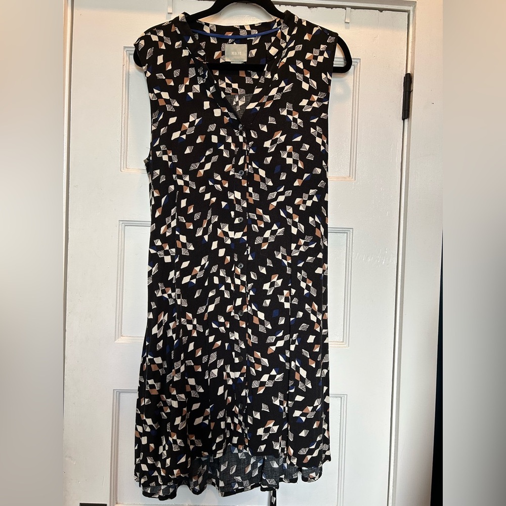 Maeve Black and White Sleeveless V-Neck Sundress